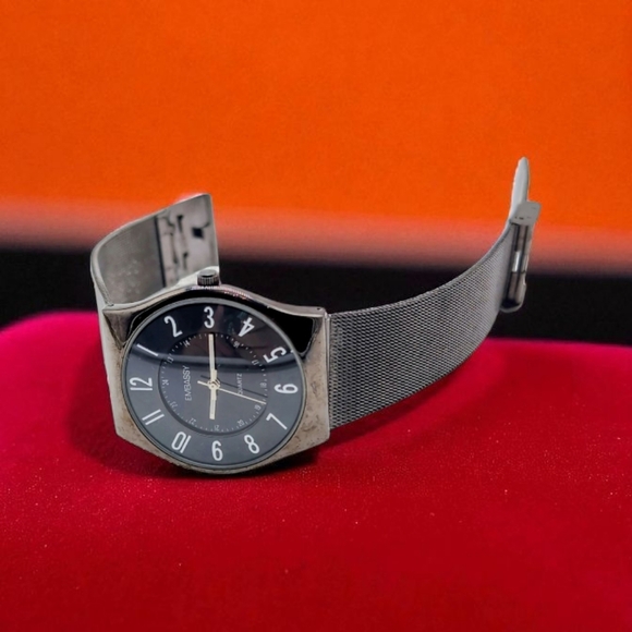 Embassy Black Big Face Mesh Strap Watch GEM9084M - Picture 1 of 4